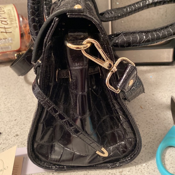 Black croc-embossed Rosalie bag. Never used has removable shoulder strap - Picture 3 of 7